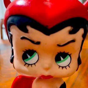 Collectible Vintage Piece Figurines